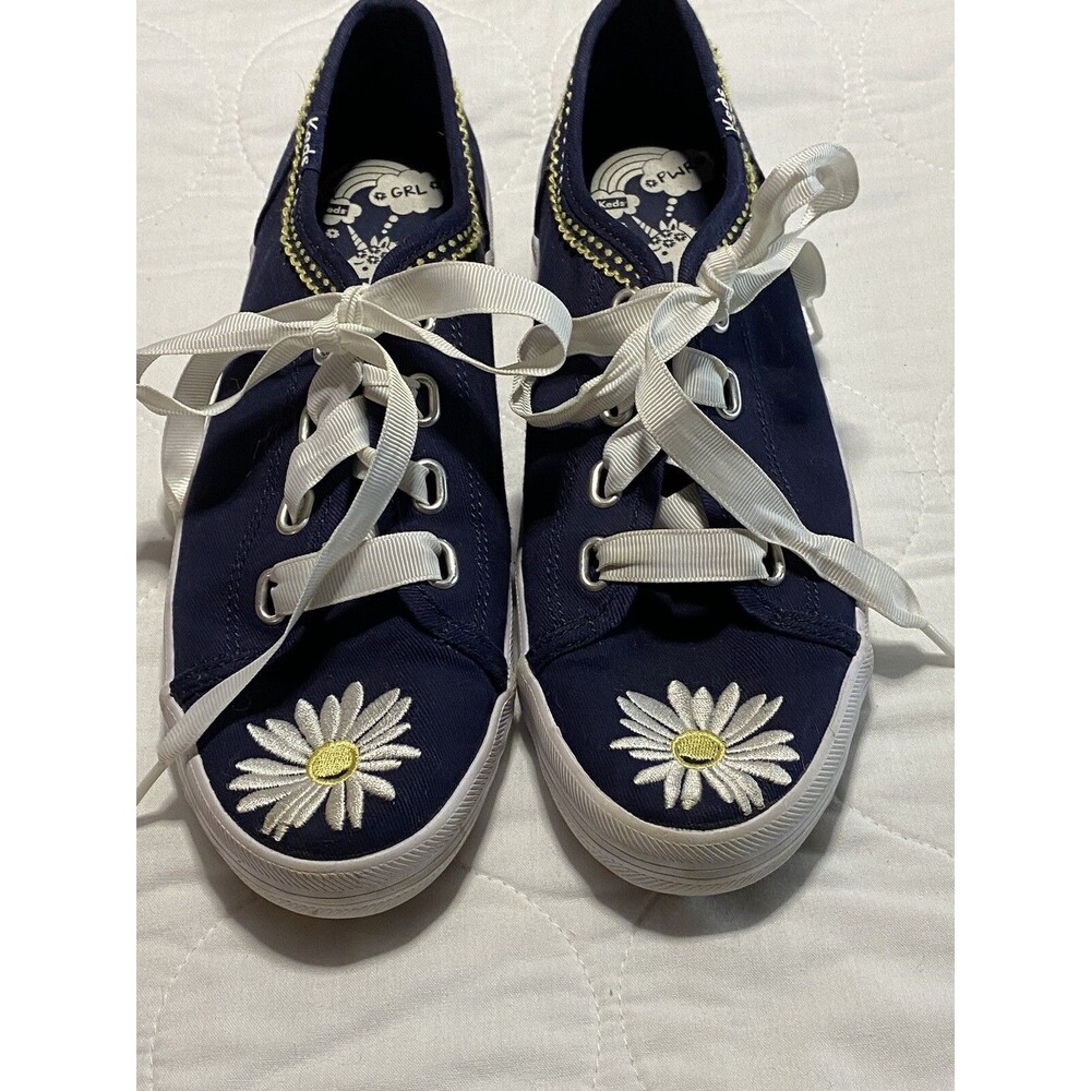 Keds Tennis shoes Women’s Girls Embroidered Daisies Kickstart sz 5.5 EUC